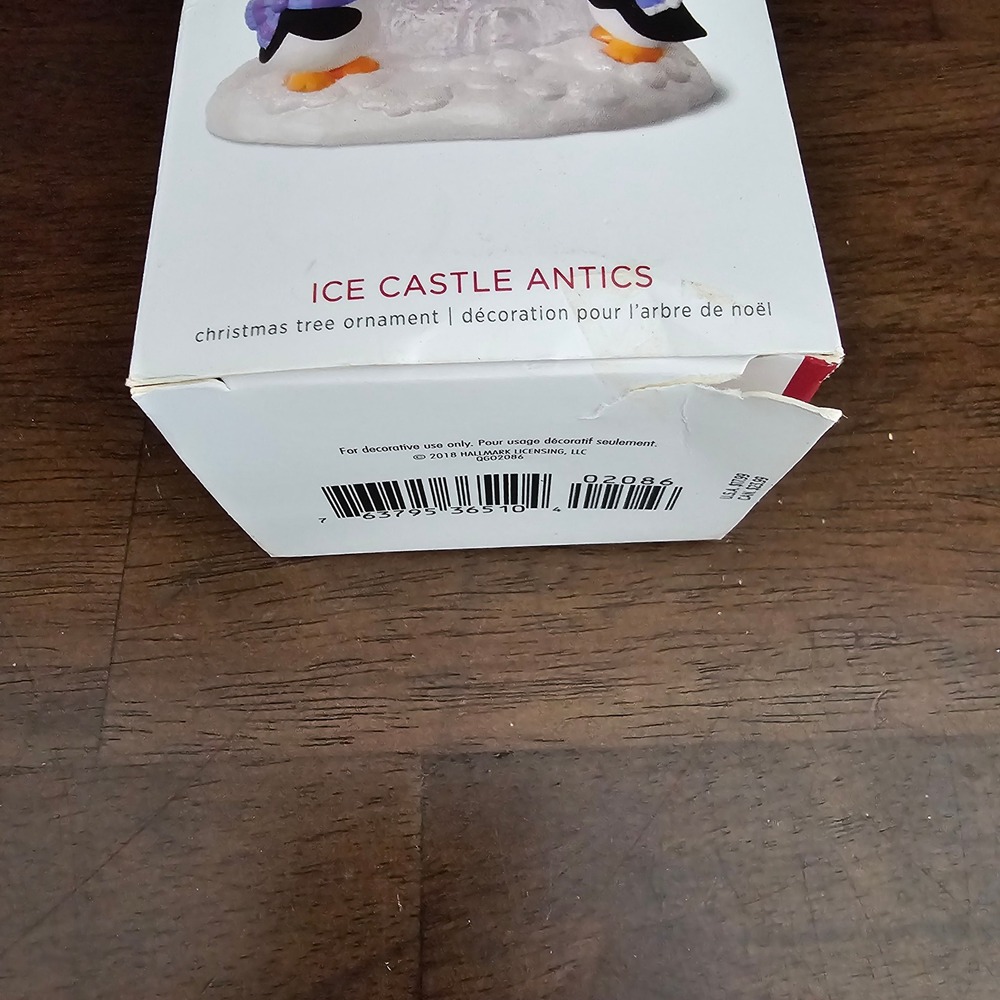 Hallmark Ornament Unisex OS White Ice Castle Antics Penguins 2018 - Picture 2 of 4